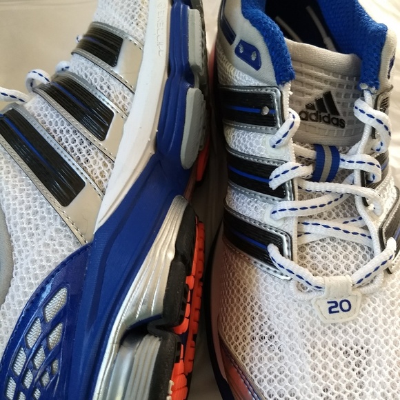 adidas response cushion 17